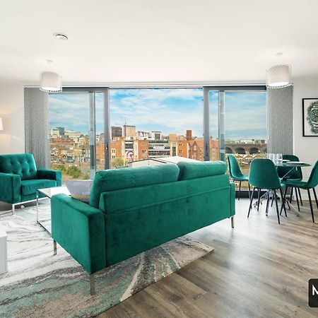 Maevela Apartments - Luxury Top Floor Penthouse - With Parking - 2 Bedroom New Build Apartment ✪ City Centre, Digbeth ✓ With Huge Patio Sliding Doors - City View - Rooftop Terrace - Ps4 & Smart Tv'S バーミンガム エクステリア 写真