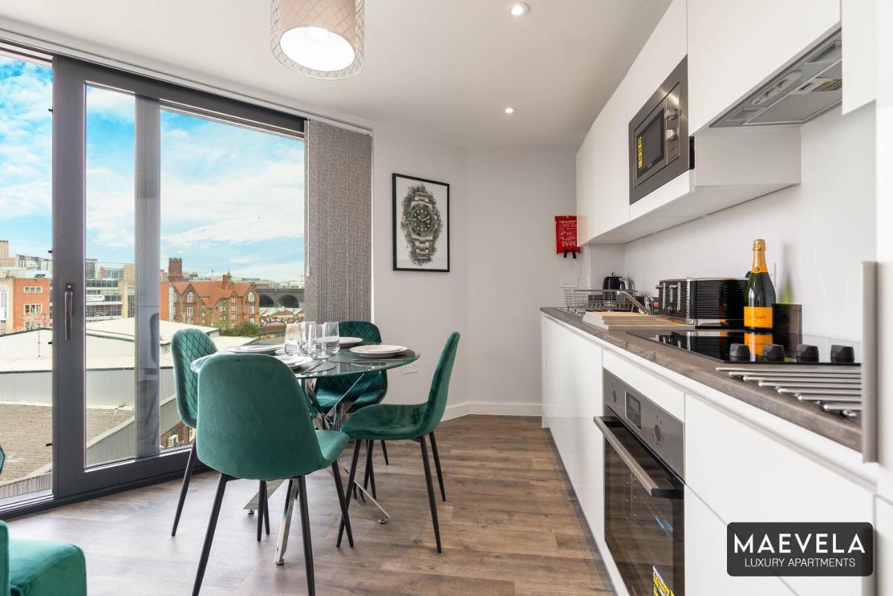 Maevela Apartments - Luxury Top Floor Penthouse - With Parking - 2 Bedroom New Build Apartment ✪ City Centre, Digbeth ✓ With Huge Patio Sliding Doors - City View - Rooftop Terrace - Ps4 & Smart Tv'S バーミンガム エクステリア 写真